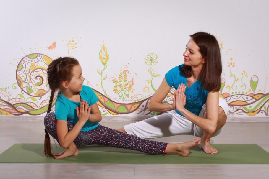 Йога для детей видео