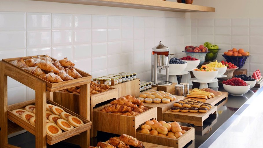 Выпечка на шведский стол