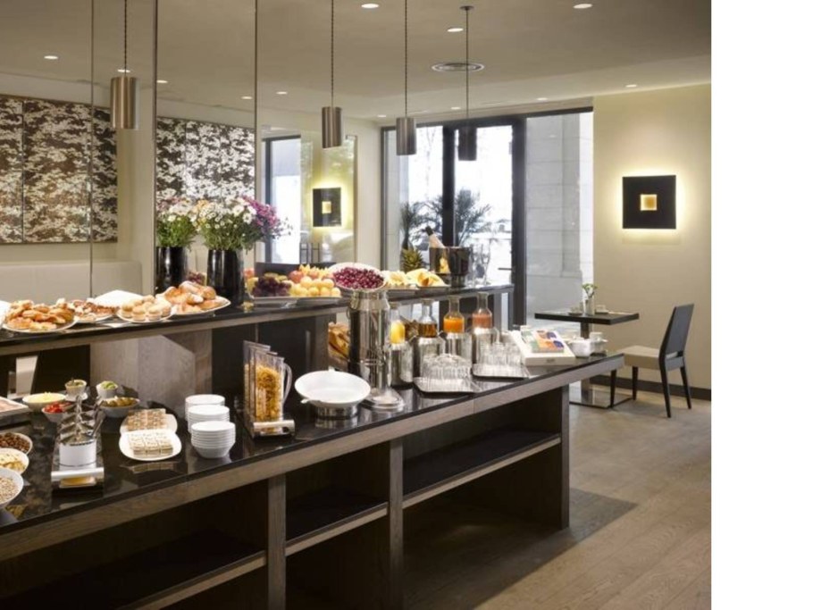 Завтрак на буфете в отеле