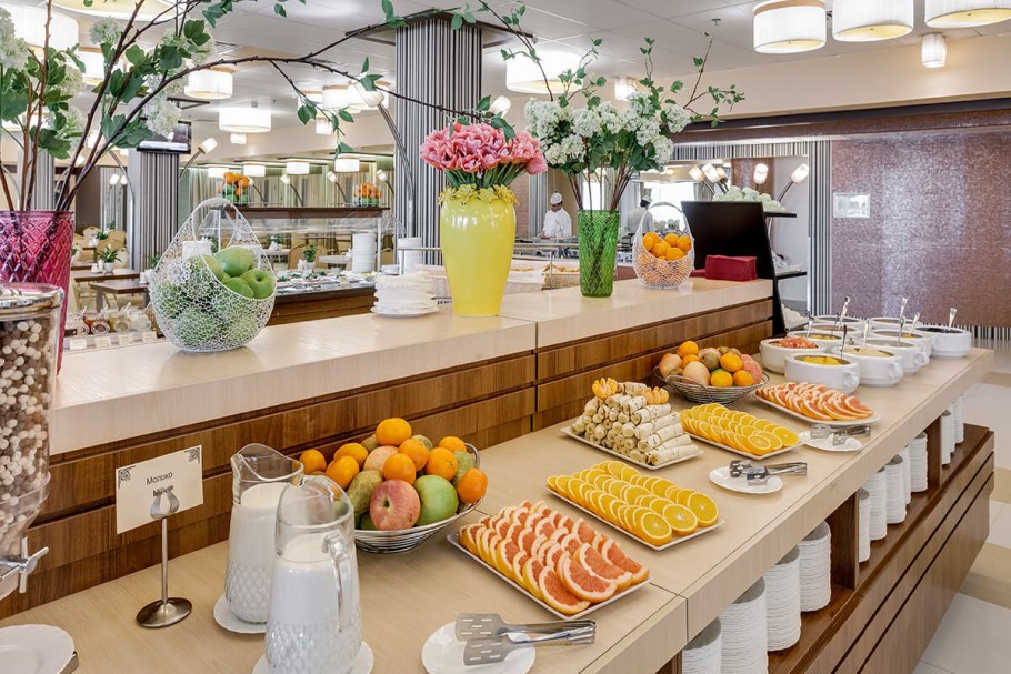 Вега Измайлово гостиница шведский стол