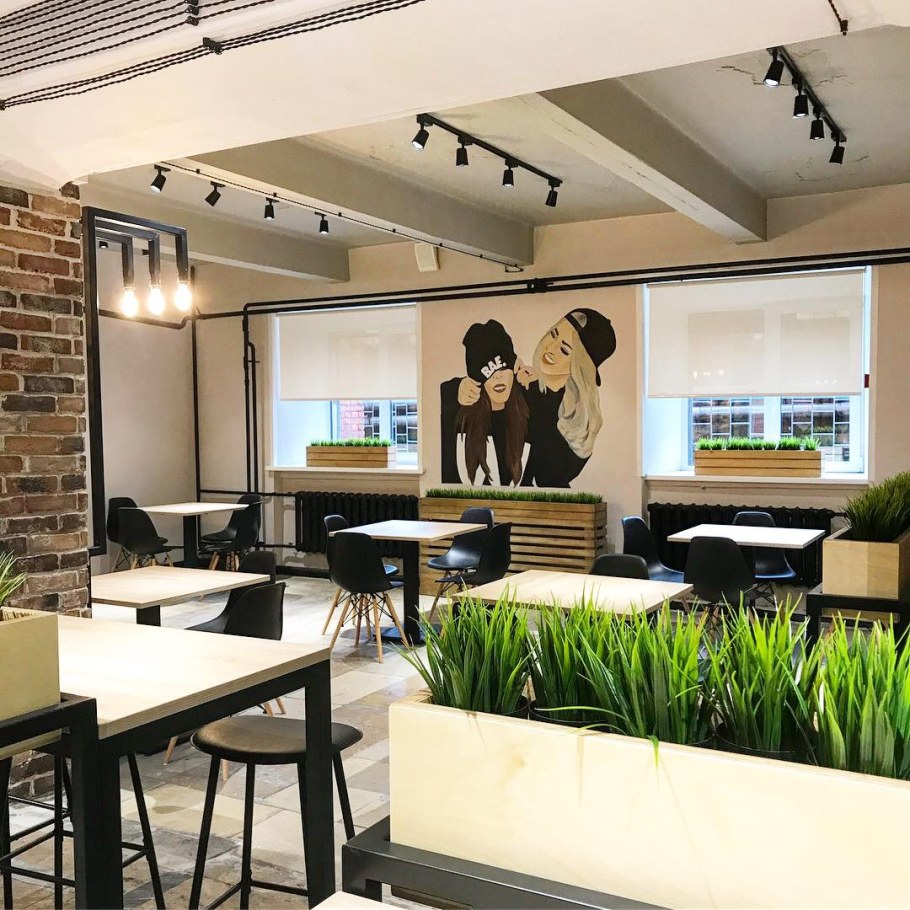 Интерьеры столовой общепита