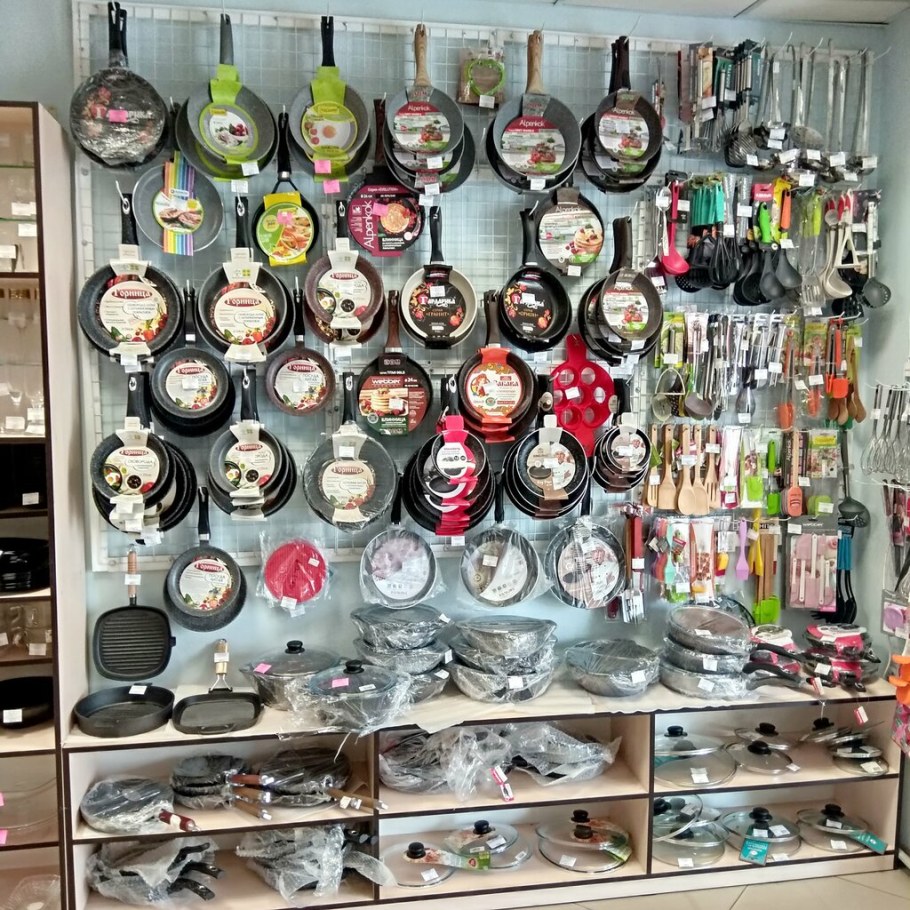 Украшаем магазин посуды