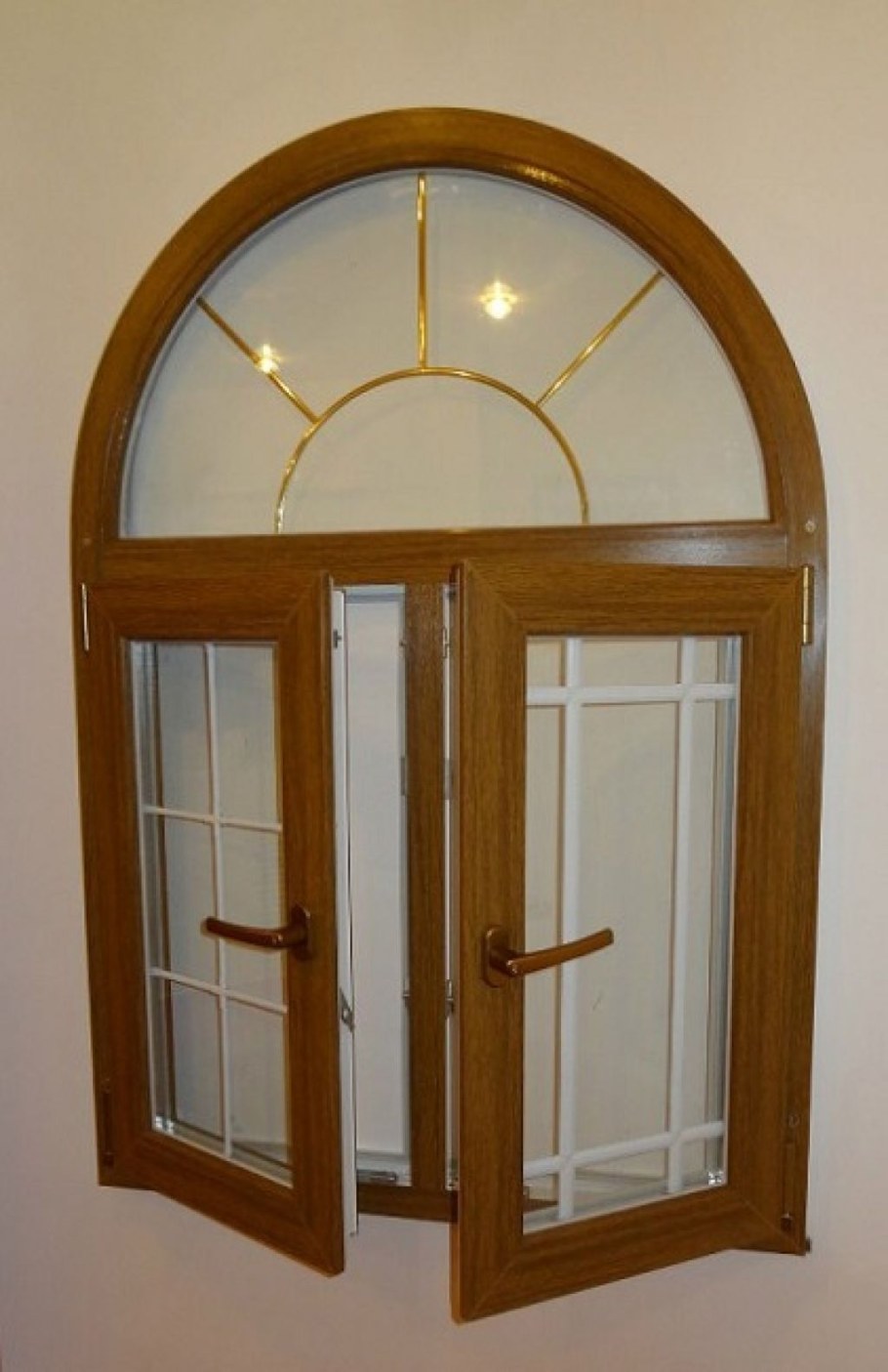 Арочные окна пластиковые