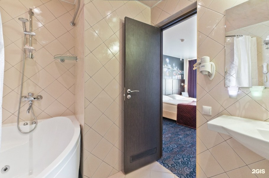 Гостиница Охтинская Большеохтинский проспект, 4, Санкт-Петербург