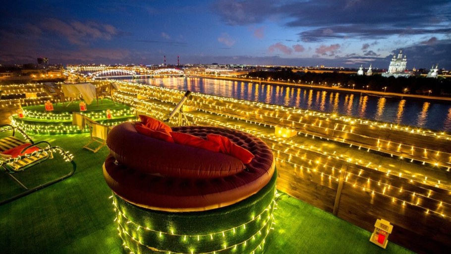 Охтинская гостиница Санкт-Петербург