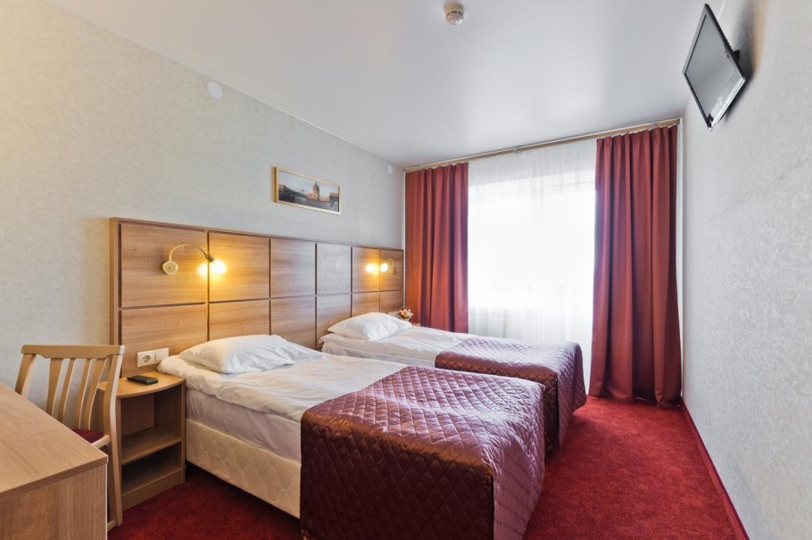 Большая Охтинская гостиница