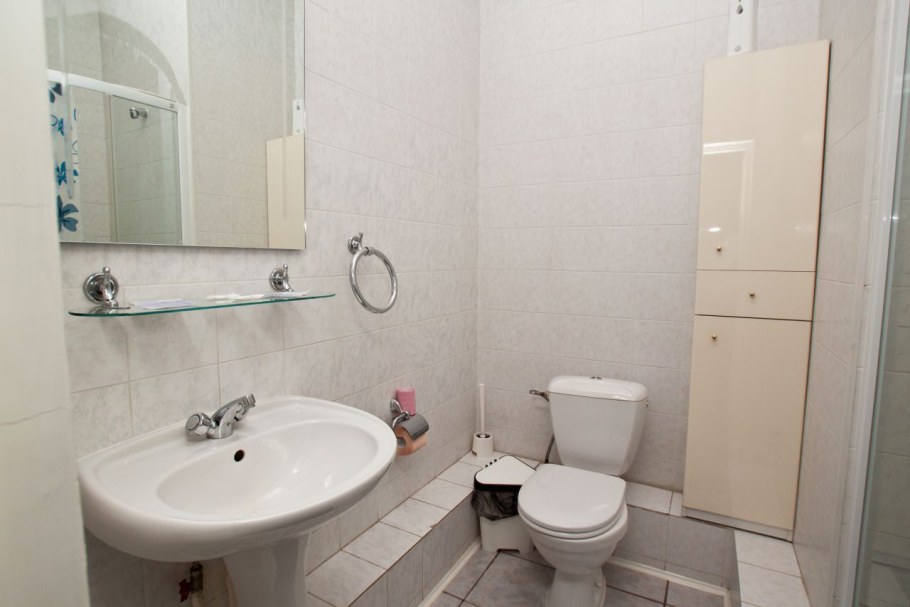 Отель Охта на шоссе революции