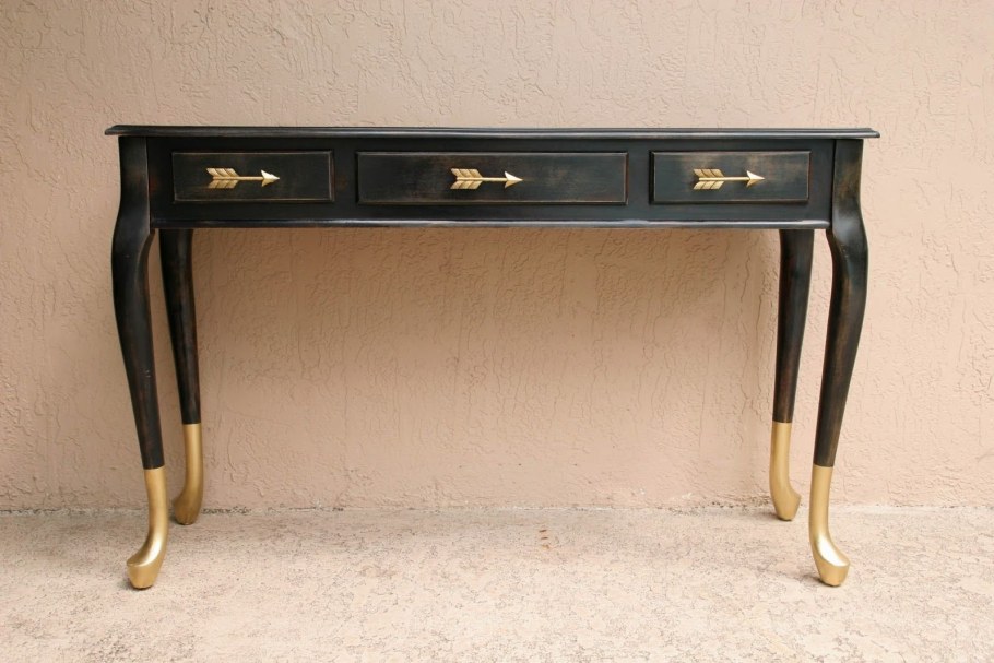 Консоль Queen Anne