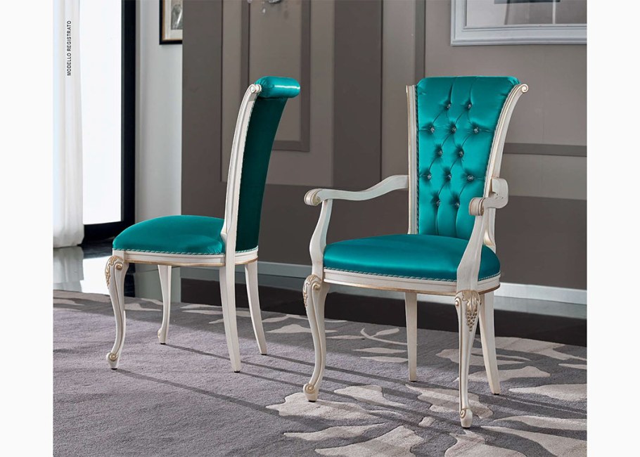 Итальянские мягкие стулья