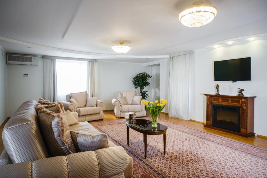 Пермь, гостиница "Урал", ул. Ленина, д.58