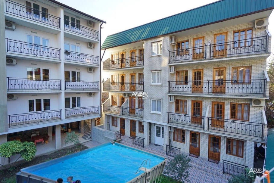 Лазаревская гостиница Династия