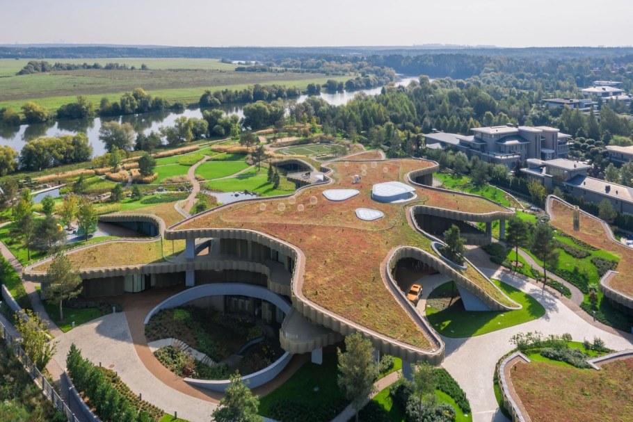 Дом Олега Новикова на Рублевке