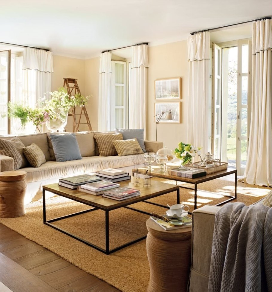 Уютная бежевая гостиная