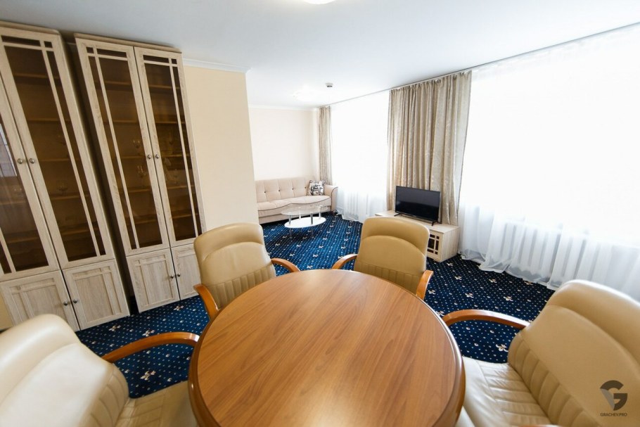 АСТ Гоф парк отель