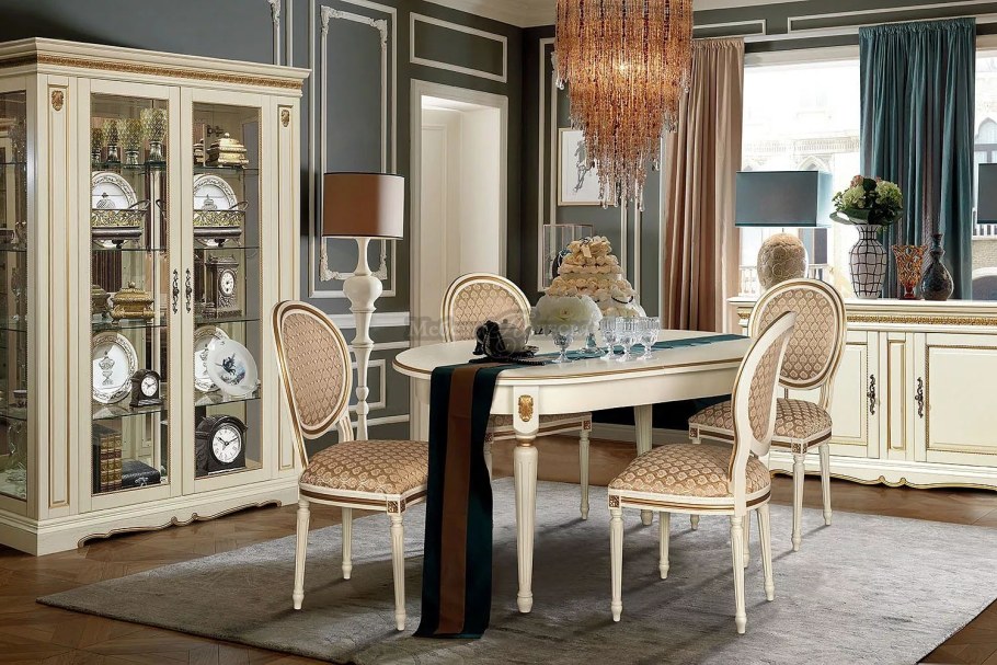 Гостиная Милана Пинскдрев