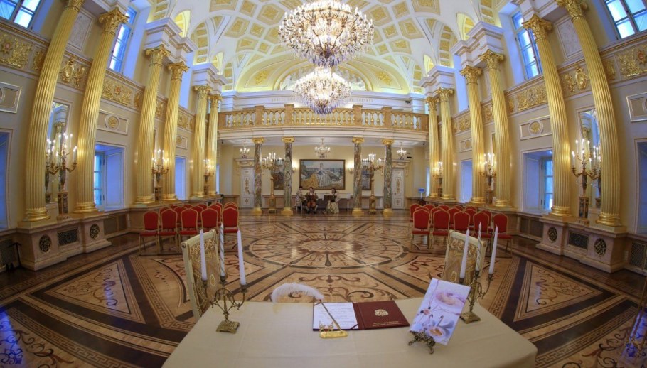 Музыкальная гостиная, большой дворец