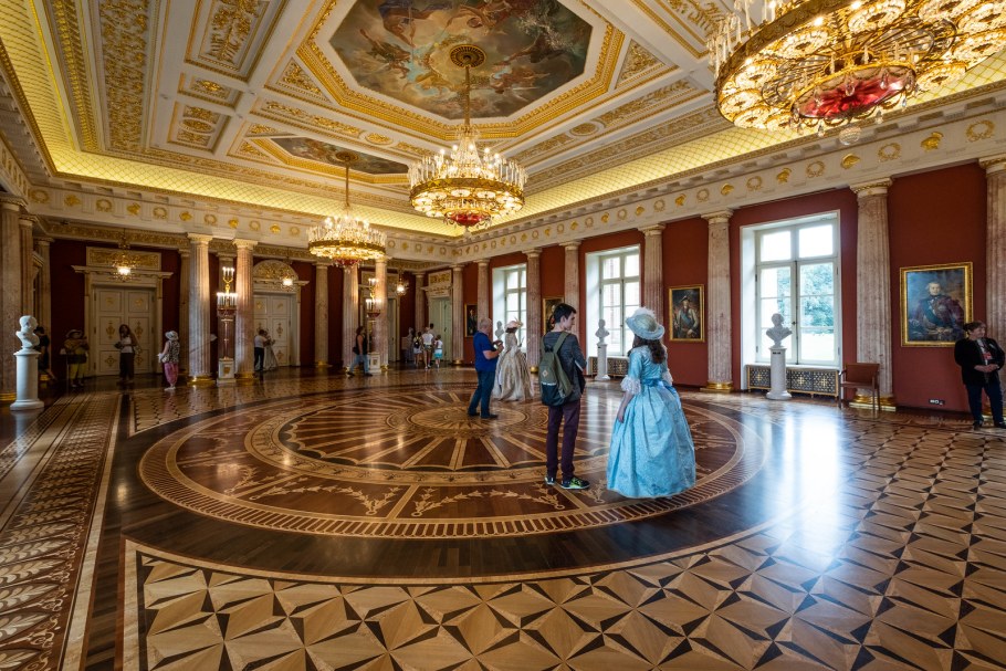 Бальный зал дворца Царицыно