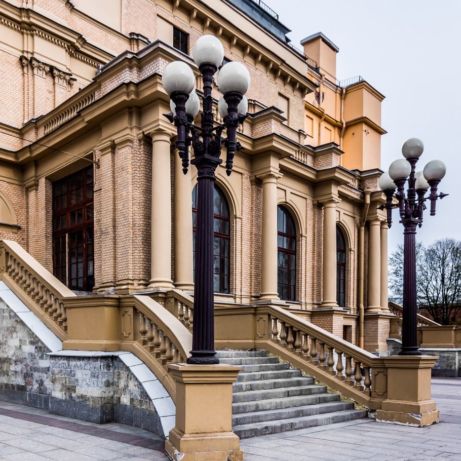 Старинная архитектура Питера