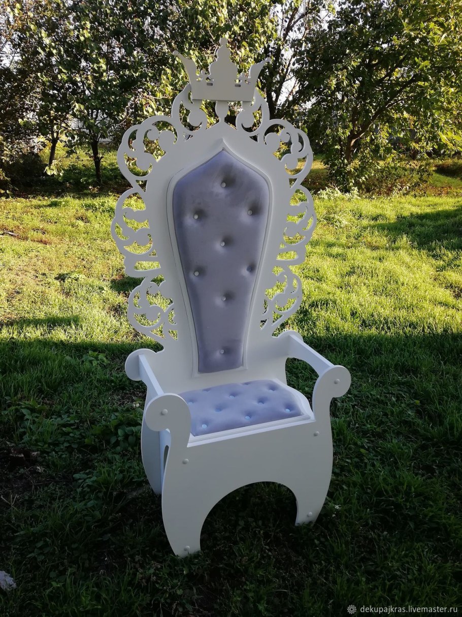 Детский стульчик трон