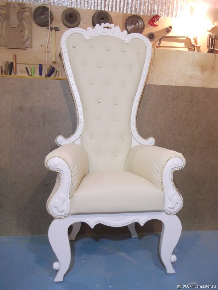 Трон из фанеры