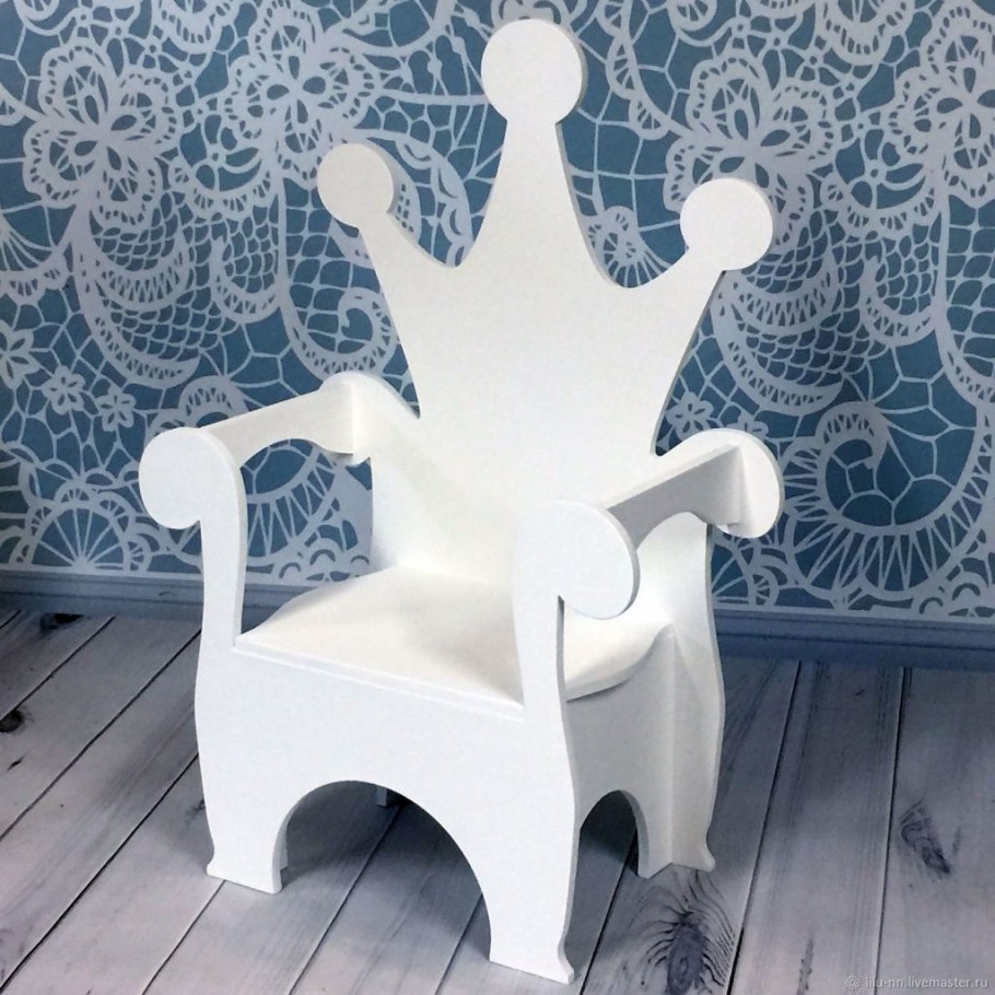 Фотозона в королевском стиле