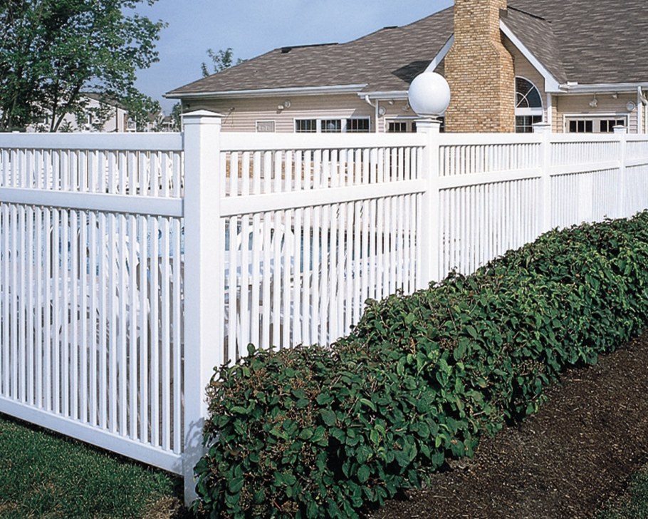 Забор в американском стиле