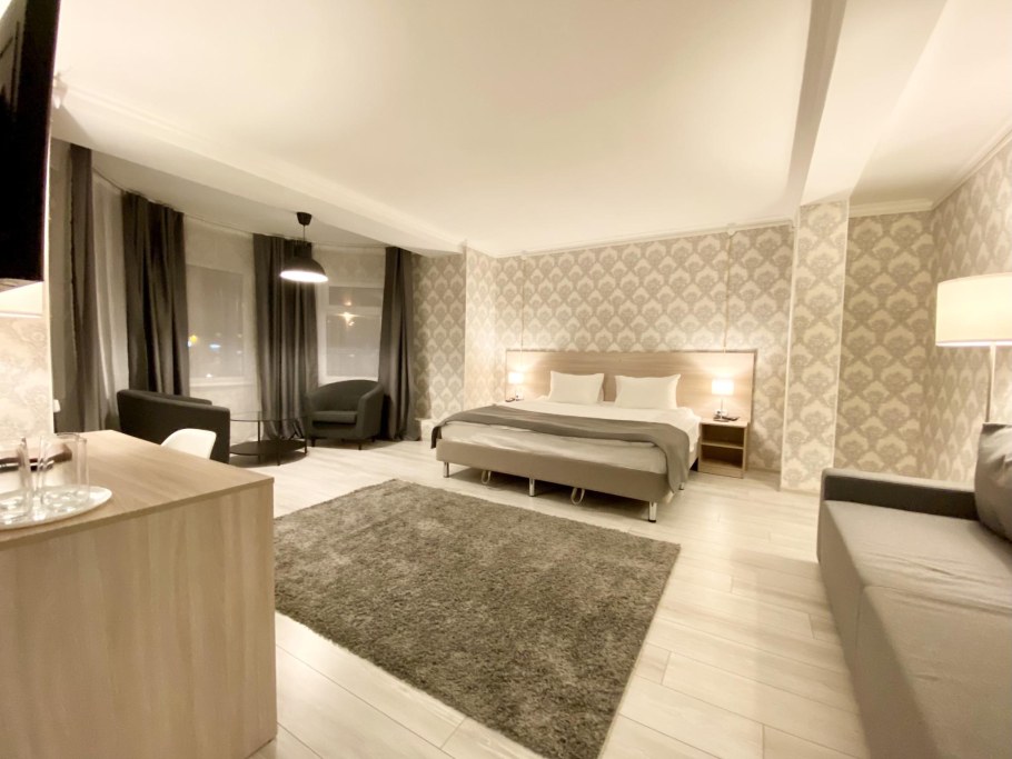 Отель Эталон Симферопольское