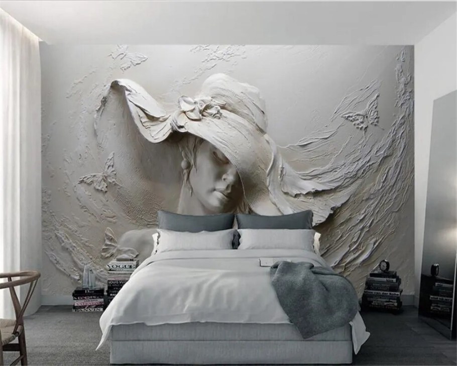 Барельеф в спальне