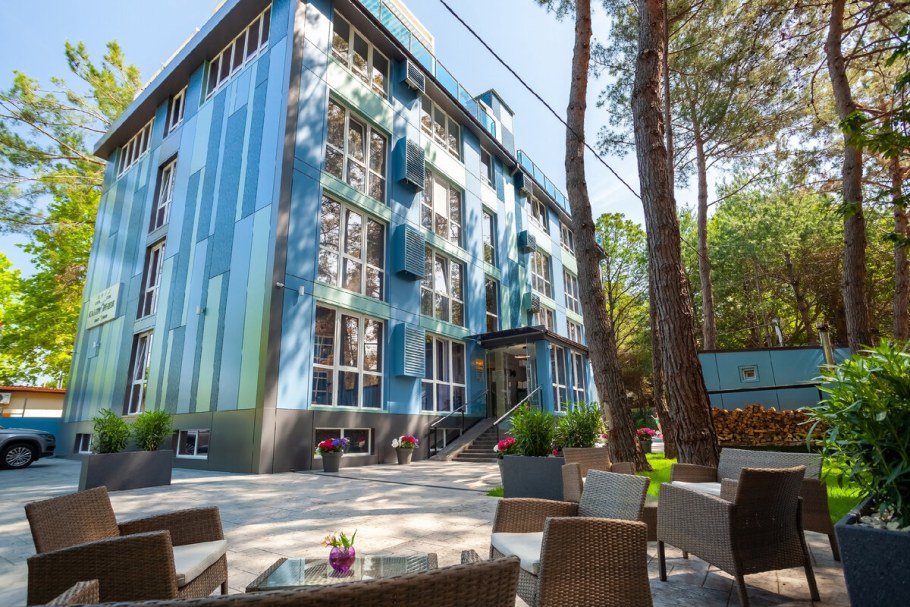 Грейс Калифорния Адлер