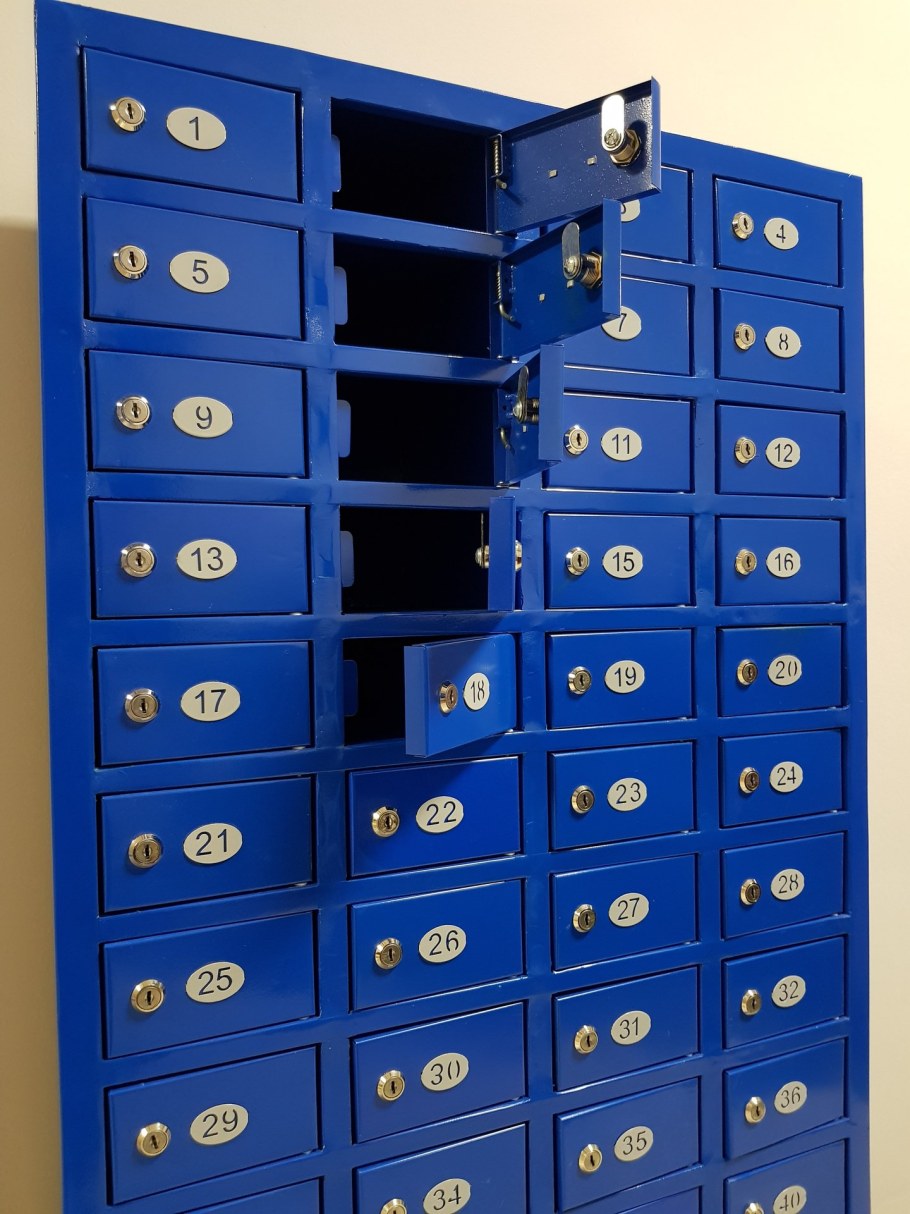 Quantum шкаф на 20 ящиков