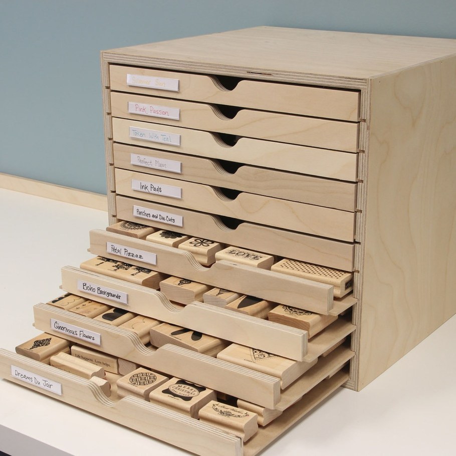 Выдвижной ящик с бумагами