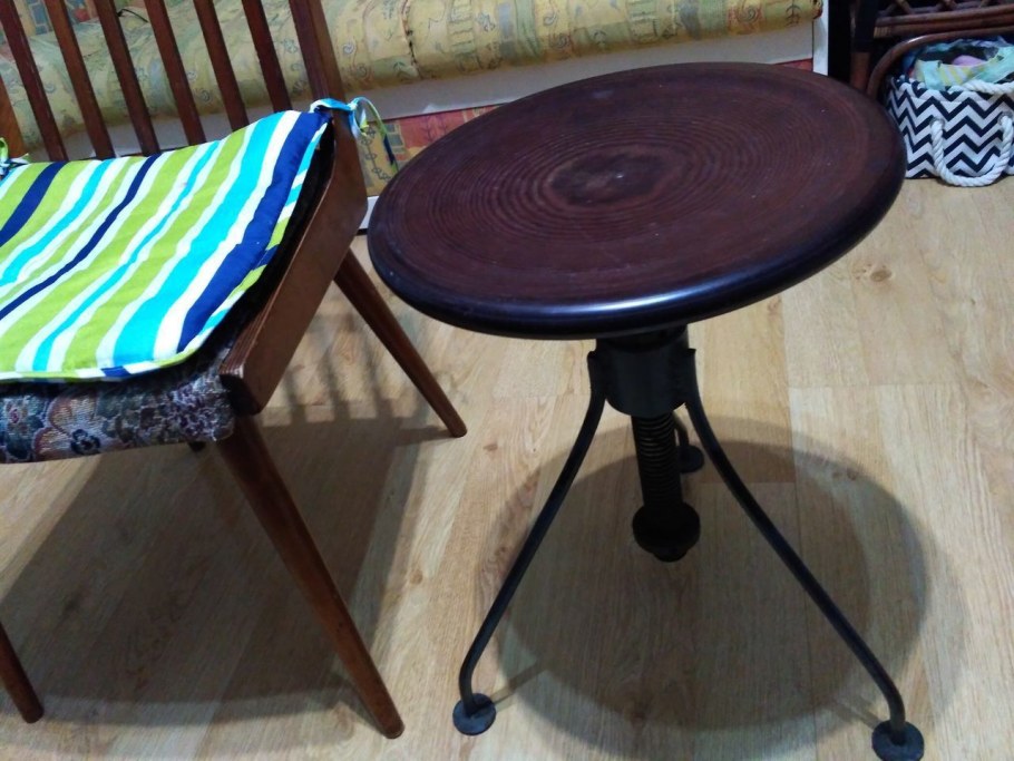 Стул круглый для пианино Советский