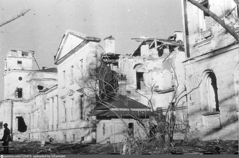 Дача Сиверса на Стачек 158