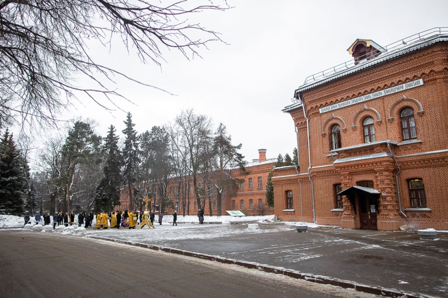 Храм при ЦКБ 1 всех скорбящих радость