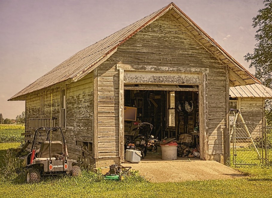 Сарай в деревне