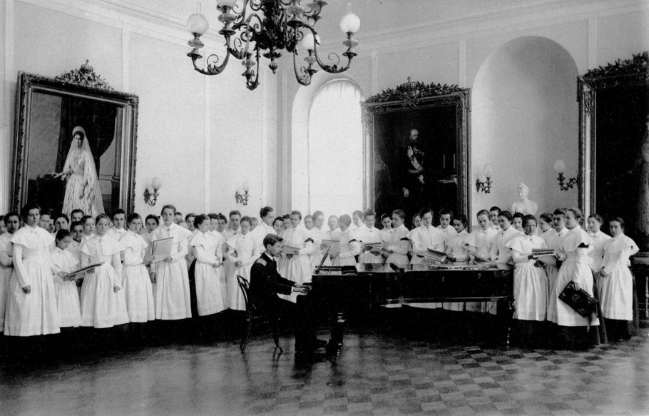 Институт благородных девиц в Москве 19 век