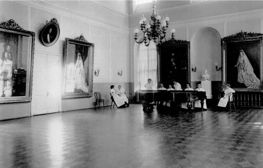 Елизаветинский институт благородных девиц