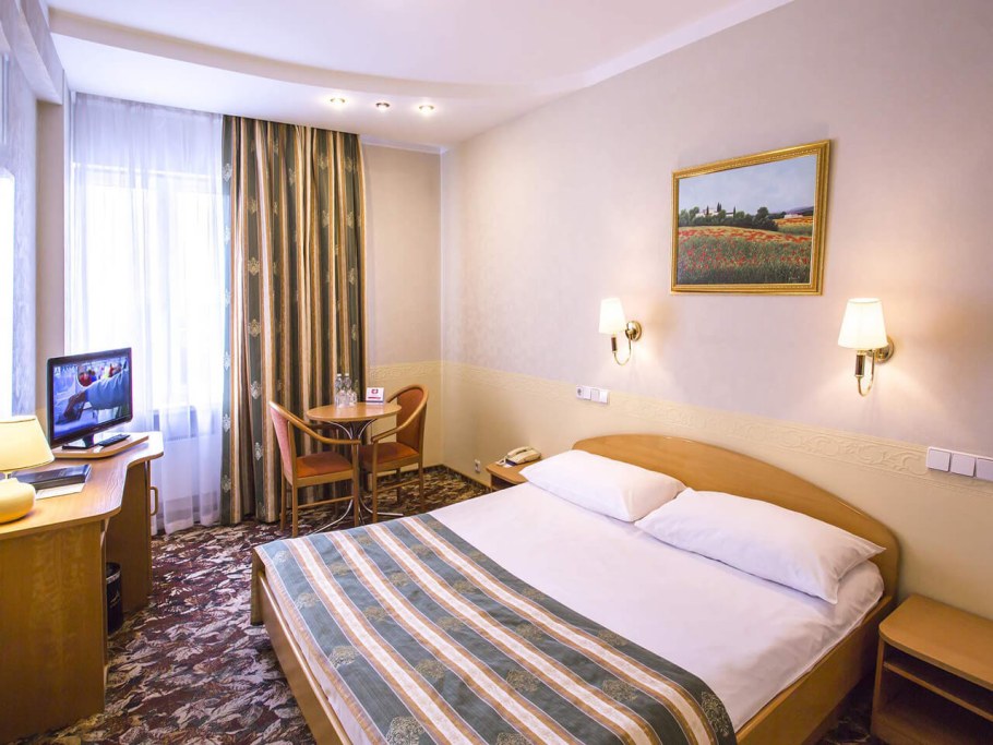 Гостиница в Москве Измайлово Альфа,бета, гамма