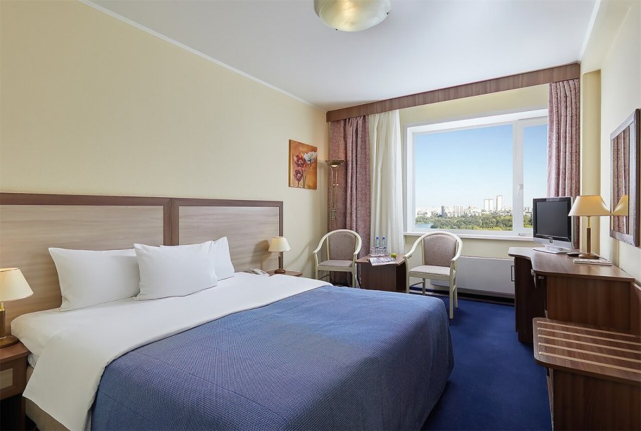 Измайлово гостиница сотрудник