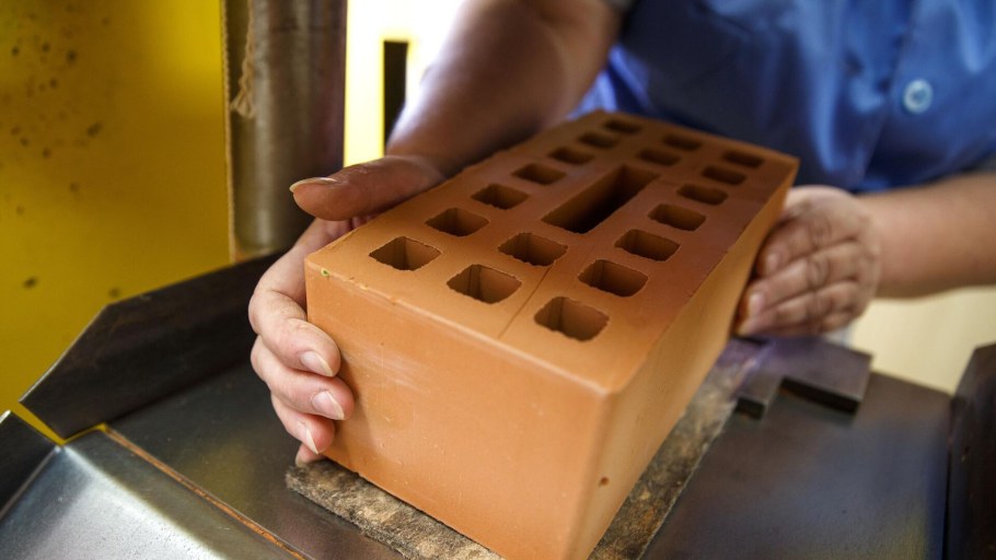 Производство кирпича