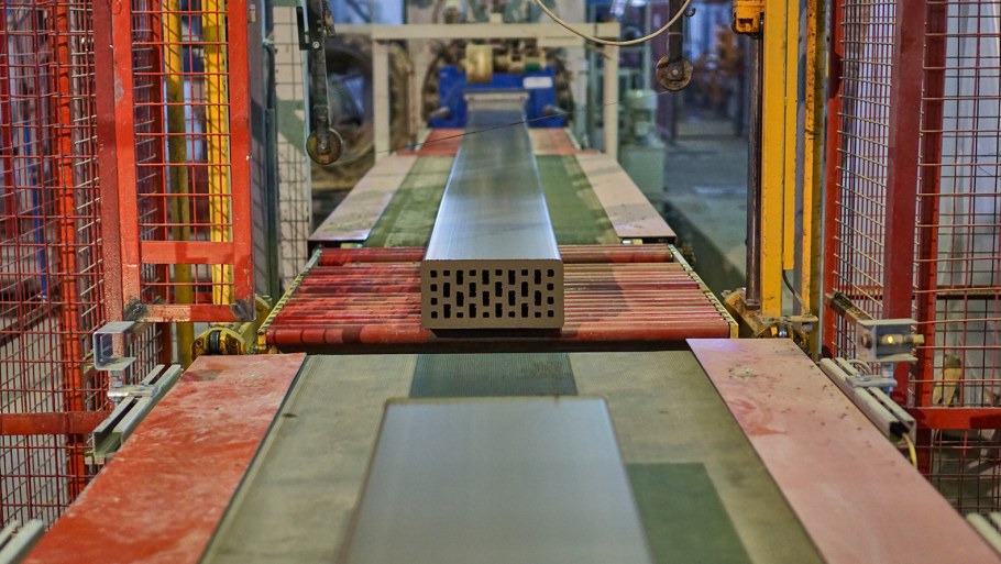 Производство кирпича