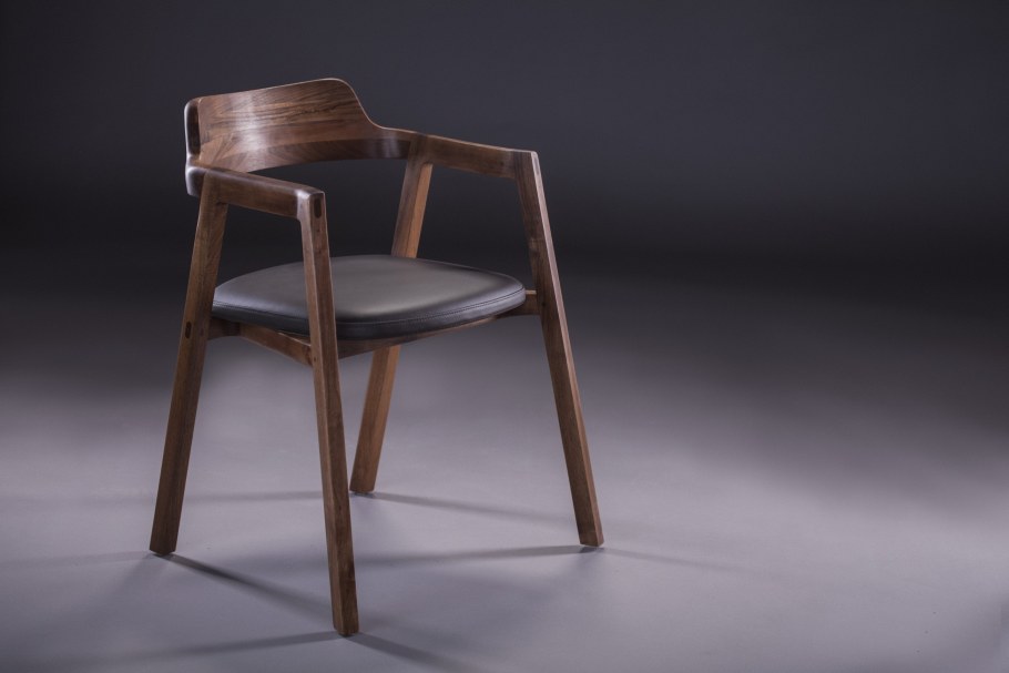 Дизайнерские деревянные стулья