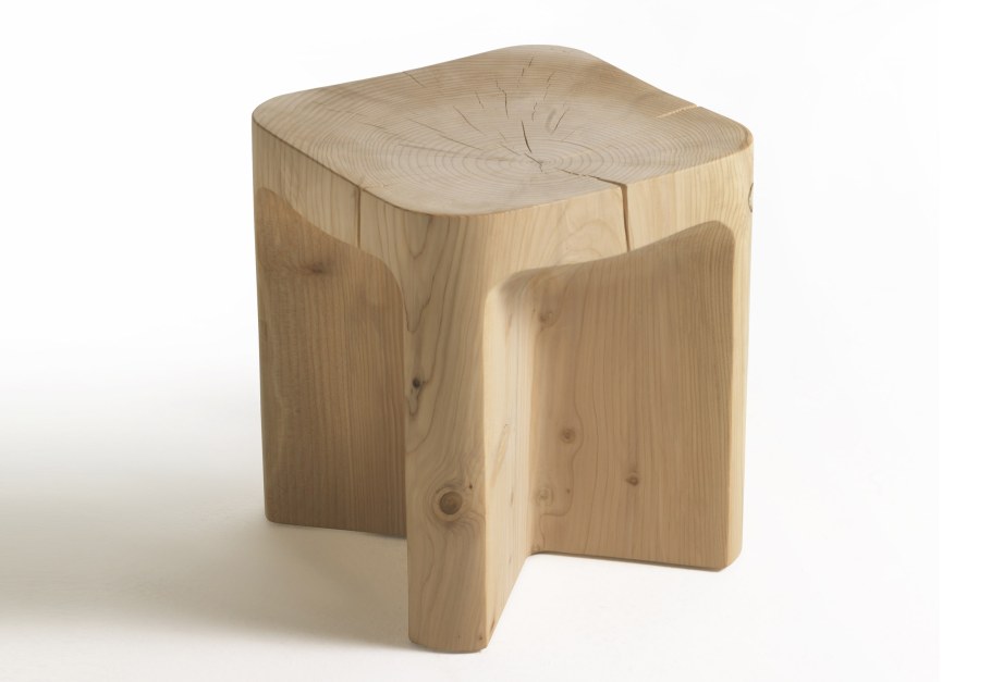 Дизайнерский табурет из дерева