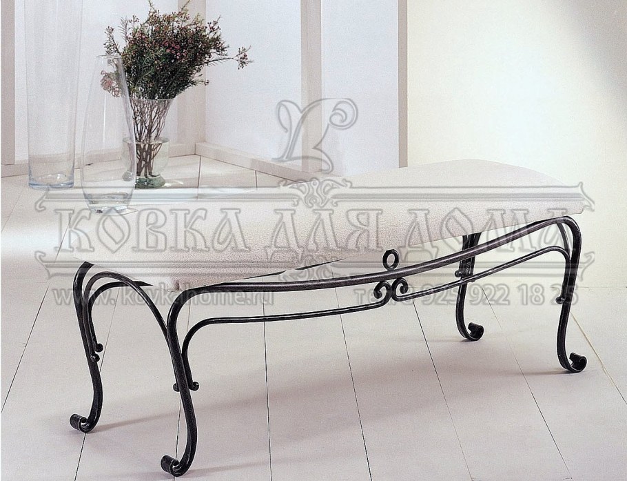 Прикроватная скамейка