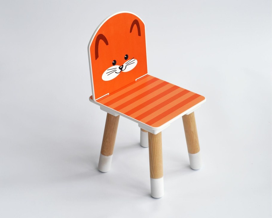 Маленький стул