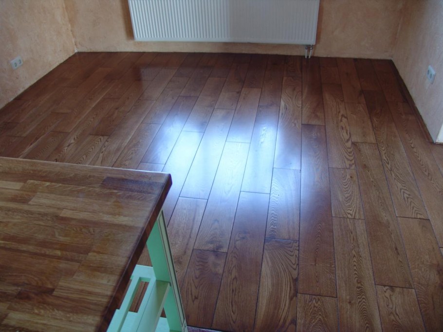 Краска для деревянного пола