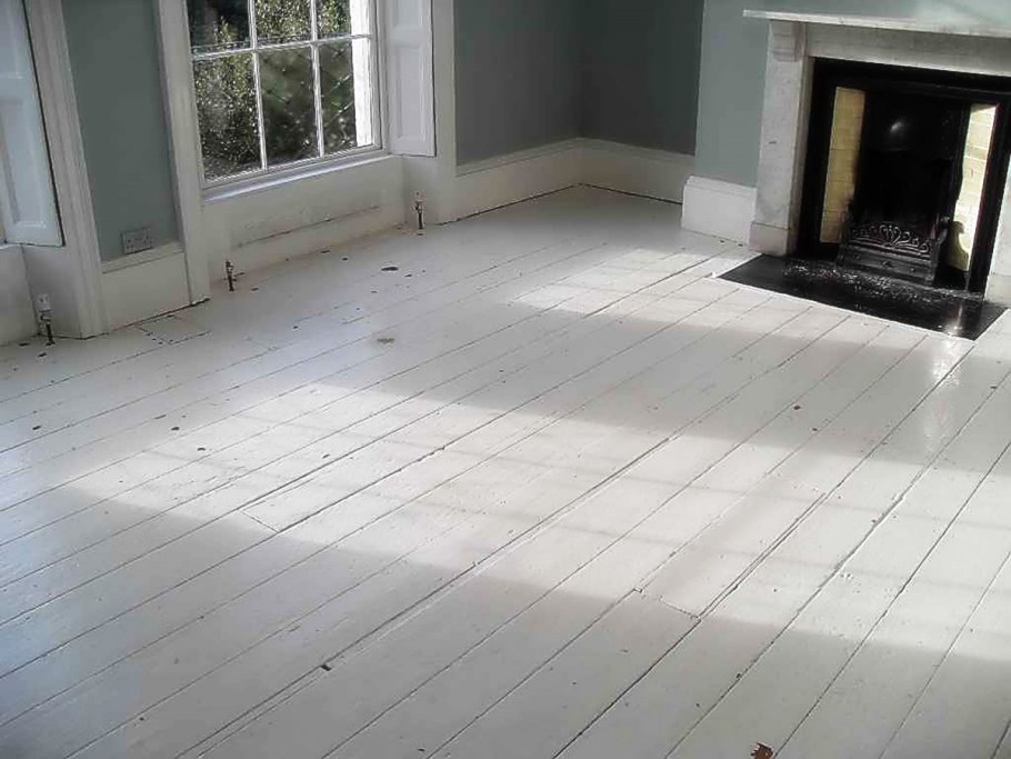 Крашеный деревянный пол