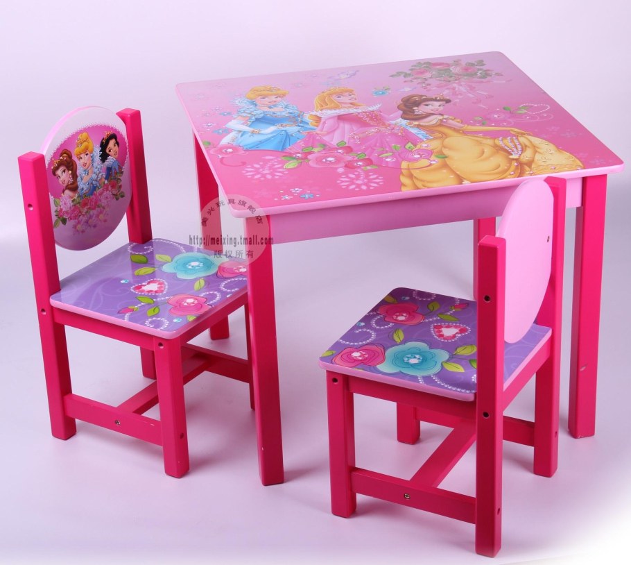 Столик детский со стульчиками