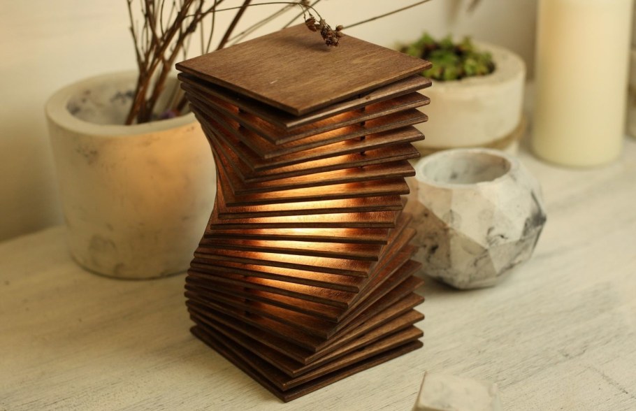 Светильник из фанеры