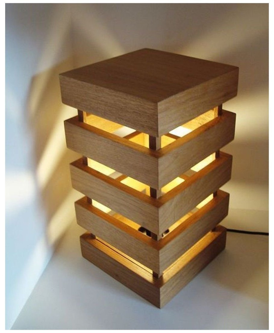 Светильник из дерева